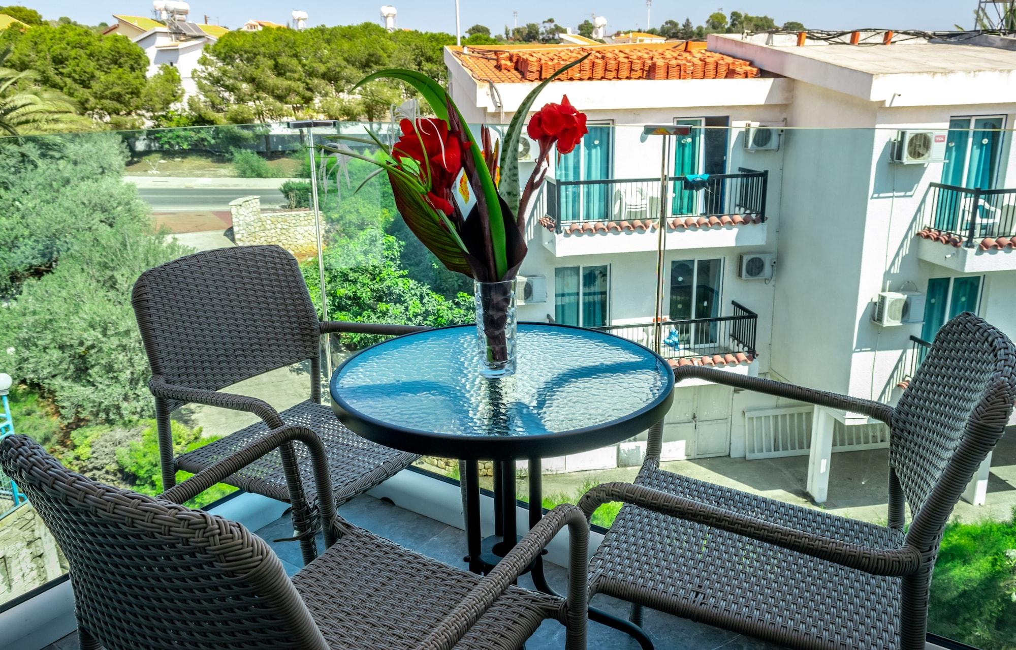 A Maos Hotel Apartments Aya Napa Dış mekan fotoğraf